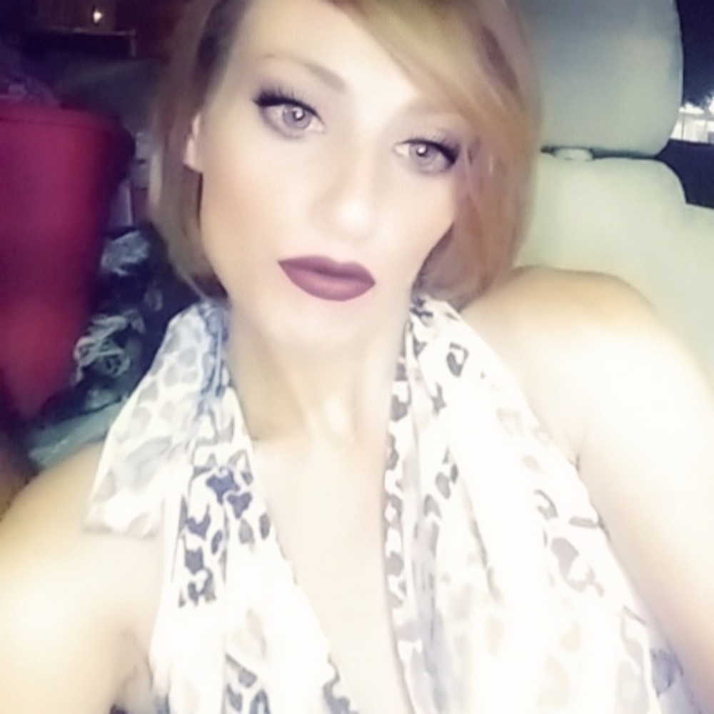 Meet your Posher, Jade